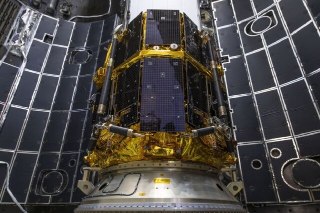 ماهنورد امارات فردا به فضا میرود ماهنورد امارات فردا به فضا میرود