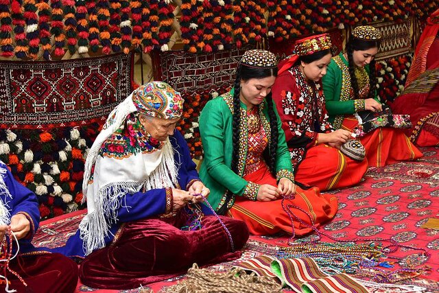 «سوزندوزی ترکمن» به ایران و ترکمنستان ثبت جهانی شد