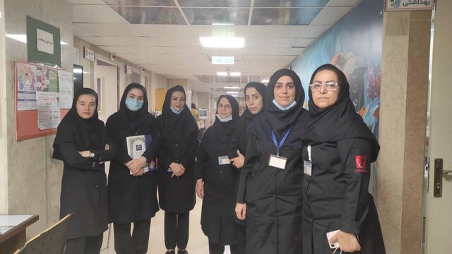 مرگ هیچ بچهای برایمان عادی نیست/ما با بچههای سرطانی اینجا یک خانوادهایم