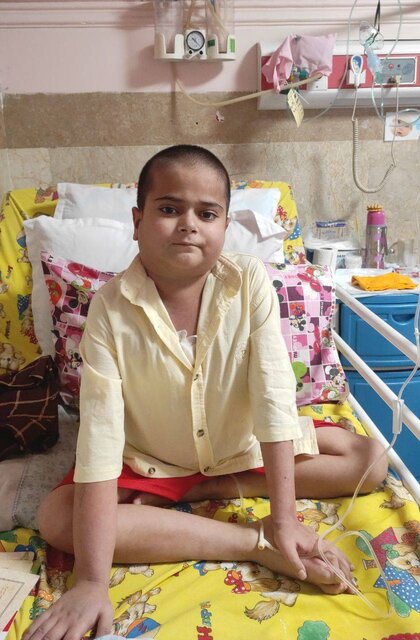 مرگ هیچ بچهای برایمان عادی نیست/ما با بچههای سرطانی اینجا یک خانوادهایم