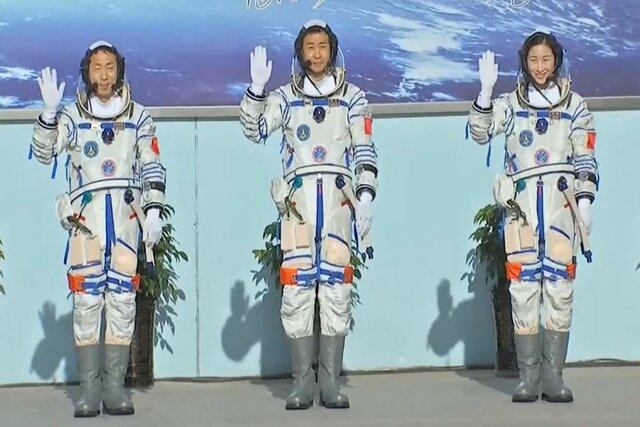 فضانوردان چینی امروز به زمین بازمی‌گردند