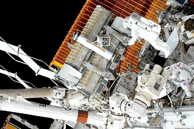 پیادهروی فضایی فضانوردان ناسا انجام شد