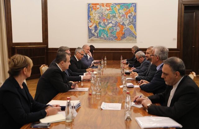 ادامه دیدارهای وزیر امور خارجه در سفر به صربستان