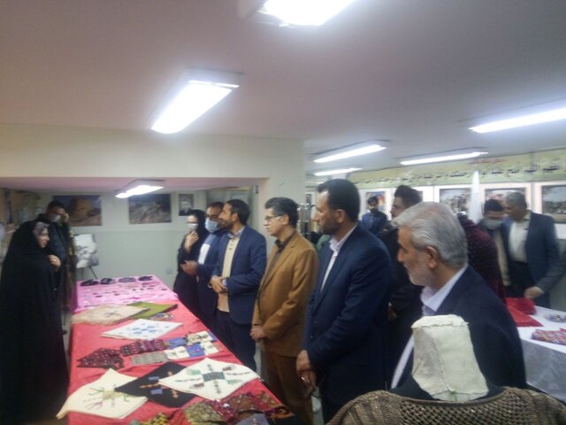 افتتاحیه نمایشگاه صنایع دستی در مرکز علمی کاربردی جهاددانشگاهی زاهدان