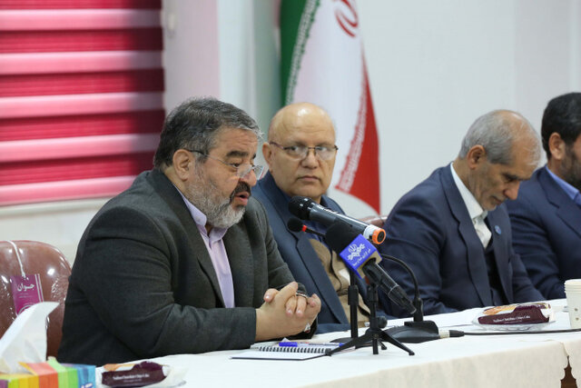 ایستادگی در مقابل تهدیدهای دشمنان با تکیه بر دانش و فناوری روز