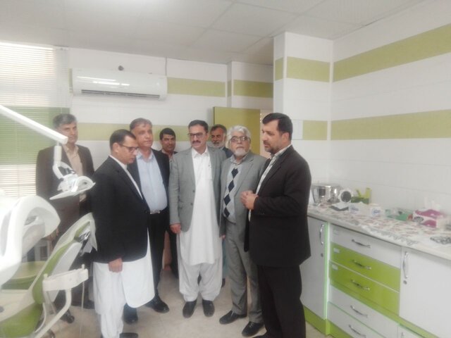 بازدید شهردار و رئیس شورای شهر زاهدان از کلینیک تخصصی دندانپزشکی جهاد دانشگاهی استان