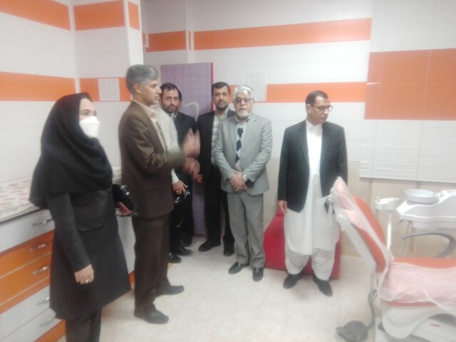 بازدید شهردار و رئیس شورای شهر زاهدان از کلینیک تخصصی دندانپزشکی جهاد دانشگاهی استان