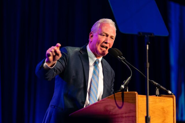 انتقاد سناتور آمریکایی از رویکرد دولت بایدن درباره بازگشت به برجام 