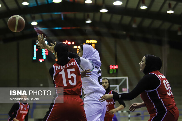 عکس آرشیوی است دختران بسکتبال نفت مغلوب گروه بهمن شدند