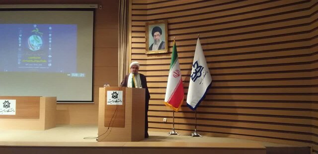 پژوهش های اسلامی و بین رشته ای مورد توجه قرار گیرد