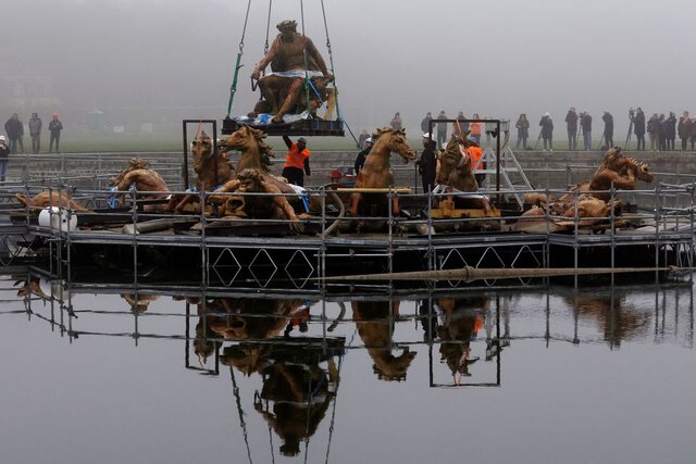 مجسمههای «باغ ورسای» برای نخستینبار از خانه خارج شدند