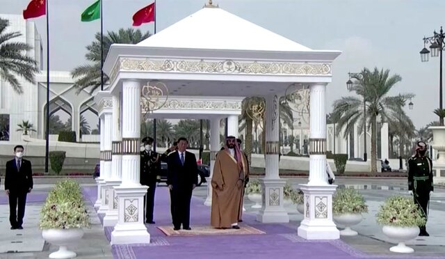 استقبال اشرافی ولیعهد سعودی از رئیس‌جمهور چین