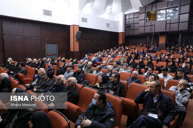 «مفتون امینی» با لغتنامه ترکی شعر نگفته است