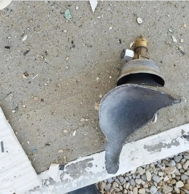 آمبولانس پتروشیمی گچساران منفجر شد/فوت یکی از پرسنل درمانی