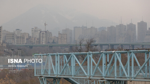 عکس آرشیوی است. کاهش کیفیت هوا در مرکز و نیمه جنوبی تهران/ دمای شبانه زیر صفر درجه سانتیگراد