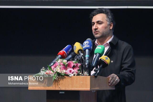 اعتبار ۱۰۰ میلیاردی برای توسعه صادرات/حمایت از دانشبنیانها برای ورود به صنعت ماشینسازی مدرن اعتبار ۱۰۰ میلیاردی برای توسعه صادرات/حمایت از دانشبنیانها برای ورود به صنعت ماشینسازی مدرن