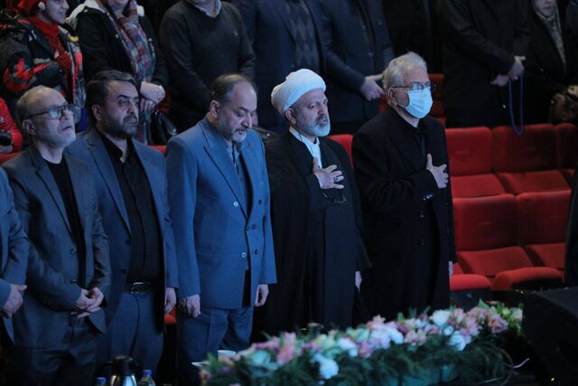 تبیین حوادث پیش آمده برای ایران از نحوه دخالت بیگانگان در امور ایران تا شکل گیری انقلاب اسلامی