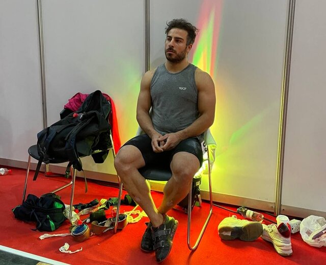 تناقضگوییهای کیانوش رستمی تمامی ندارد