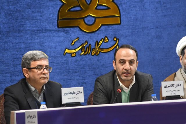 فرهنگ و تربیت در دستور کار دانشگاه ها قرار گیرد