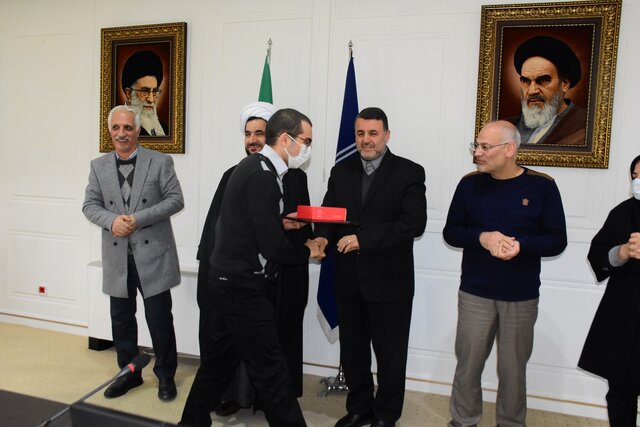 پویایی و بالندگی جامعه در دستان دانشجویان است
