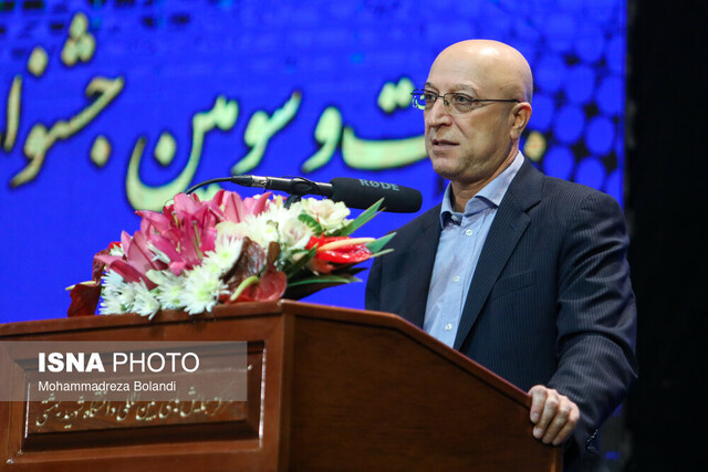سرمایهگذاری نکردن برای علم و فناوری، ظلم به آیندگان است سرمایهگذاری نکردن برای علم و فناوری، ظلم به آیندگان است