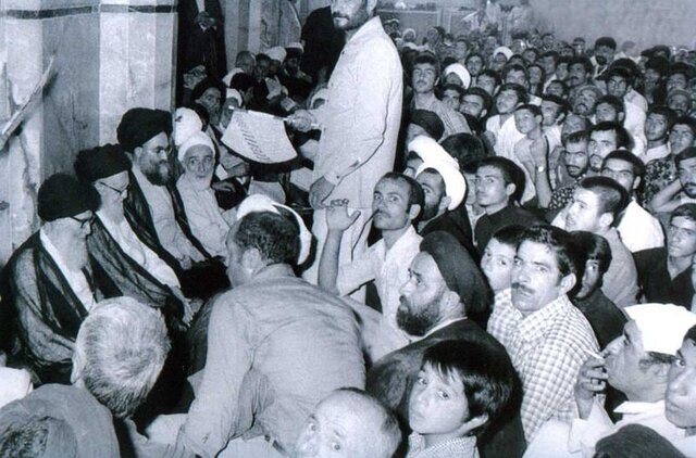 آیتالله روحانی، فقیهِ سیاسیِ سنتیِ هویتی