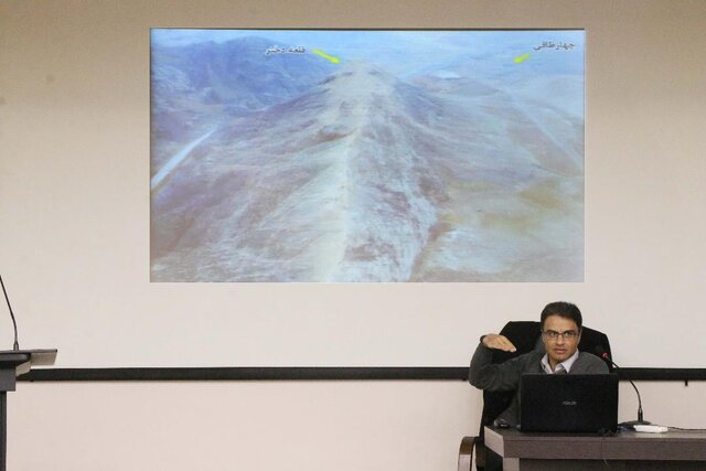 کشف گچبری ۱۷۰۰ ساله در شرق ایران