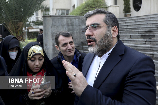 پاسخهای وزیر ارشاد به ماجراهای توهین رائفیپور، قرارگاه حجاب در ارشاد و حواشی یک فیلم پاسخهای وزیر ارشاد به ماجراهای توهین رائفیپور، قرارگاه حجاب در ارشاد و حواشی یک فیلم