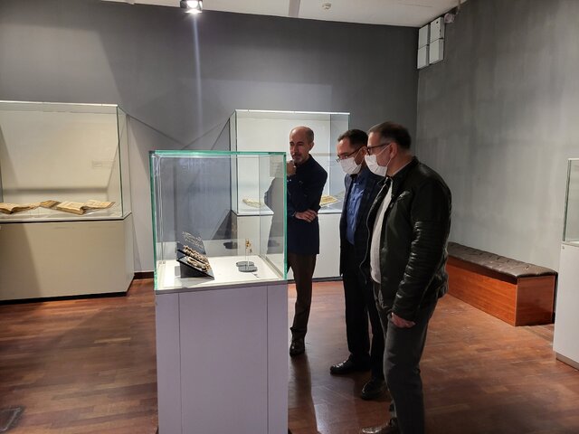 انار در آثار کهن ایران