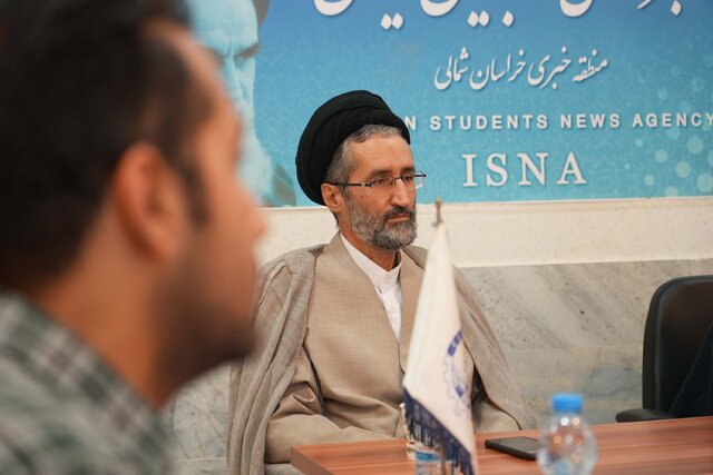 لزوم تلفیق علوم کاربردی با معارف دینی/ حوزه و دانشگاه دو بال پرواز هستند