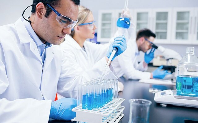 استفاده از ظرفیت‌های بین‌المللی در تولید علم و فناوری باید به ۷۰ درصد برسد