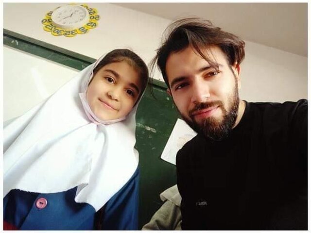 عکاسی که معلم شد/اداره کلاس مختلط سخت تر است!