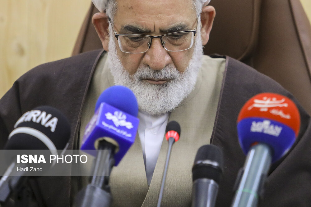 پرواز ناتمام خانواده علی دایی/ تایید حکم اعدام قبادلو/ پذیرش فرجام خواهی سامان صیدی