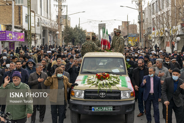 تشییع پیکر شهید گمنام در شهرکرد 