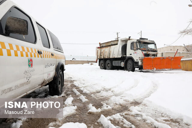 تمام محورهای شریانی استان یزد باز است