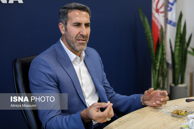 داستان "دست الله" در ایتالیا؛ مردی با کفش شماره ۵۰ که والیبالیست شد!