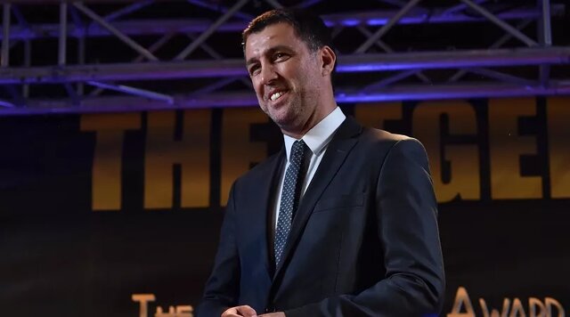 سرمربی سابق ایران در بین ۱۸ فوتبالیست بزرگی که سیاستمدار شدند