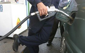 توضیح نمایندگان درباره قیمت بنزین و دلایل افزایش ۳۳ درصدی نرخ ارز