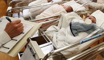 پارسال ۸۰۰ نوزاد در بیمارستان ولیعصر(عج) رزن متولد شد