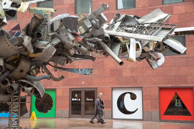 غرب در برابر این معمار شرقی سر تعظیم فرو آورد