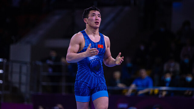 شارشنبکوف برای دومین بار متوالی قهرمان جهان شد محسن نژاد سومین سهمیه المپیک را برای ایران گرفت/ رده بندی ۳ وزن دوم کشتی فرنگی جهان