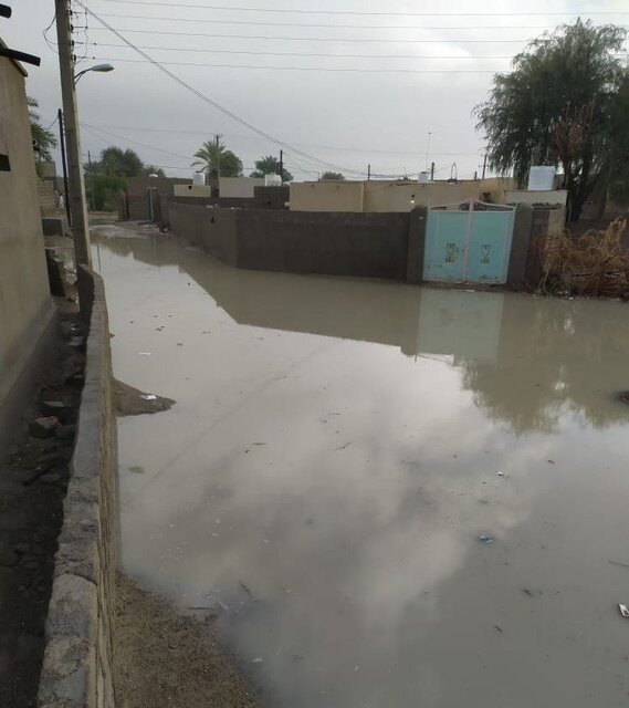 ۱۷ روستای کنارک با جمعیت ۱۵ هزار نفر همچنان در محاصره آب و گل