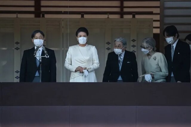 امپراتور ژاپن برای نخستین بار از سال ۲۰۲۰ میلادی، برای تبریک سال نو حاضر شد