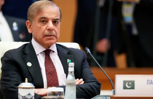 دعوت شهباز شریف از رئیسجمهور ایران برای سفر به پاکستان دعوت شهباز شریف از رئیسجمهور ایران برای سفر به پاکستان