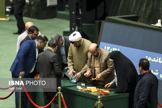 رقابت مشاور و معاون برای دیوان محاسبات/ ائتلاف سیاسی جدید در مجلس شکل گرفته است؟