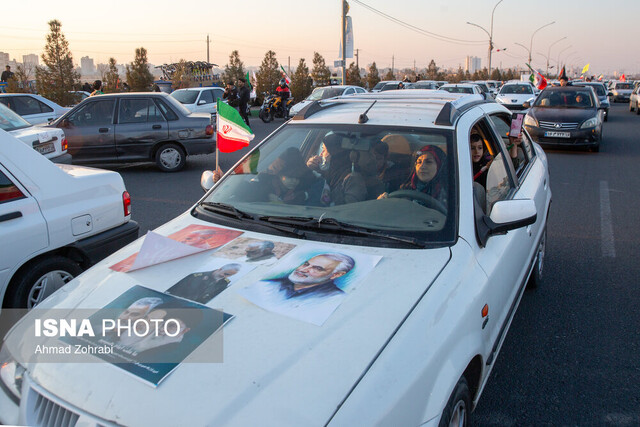 عکس خبر آرشیوی است. بازگشت زائران سردار سلیمانی از کرمان تحت نظارت کامل پلیس راهور