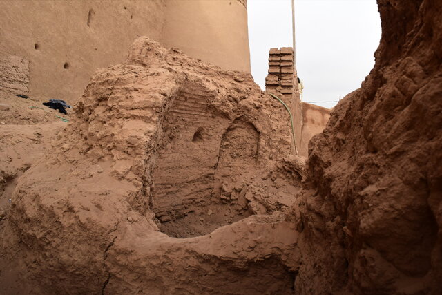 شاهدیه را آب ببره، متولیان را خواب ...