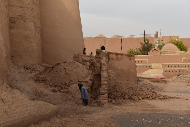 شاهدیه را آب ببره، متولیان را خواب ...