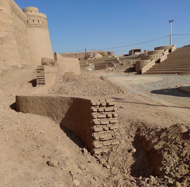 شاهدیه را آب ببره، متولیان را خواب ...