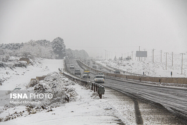 تصاویر: سمنان و مهدیشهر گزارش ایسنا از بارش اولین برف زمستان در شهر سمنان+تصاویر